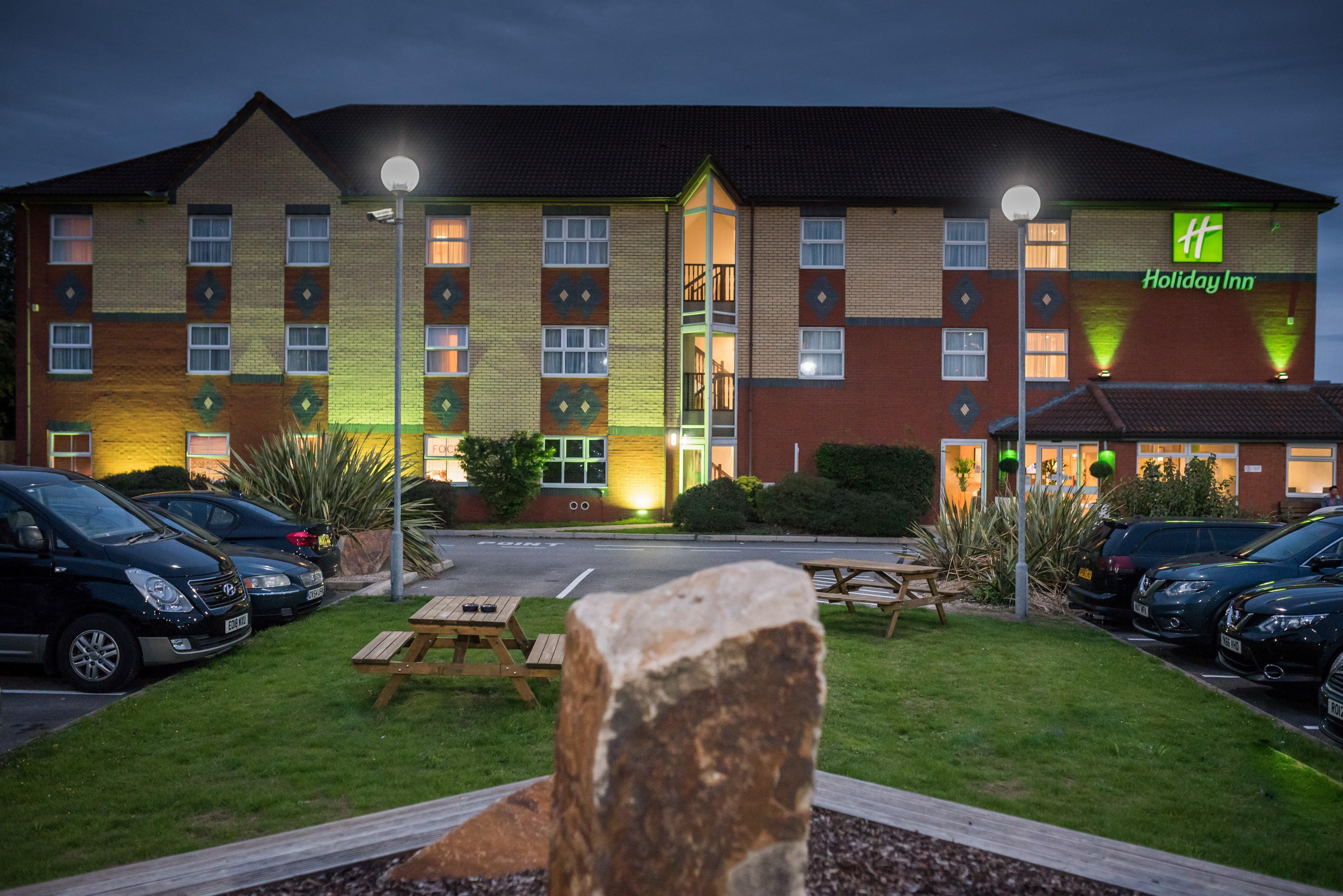 Holiday Inn Manchester West By Ihg Salford  Exterior foto